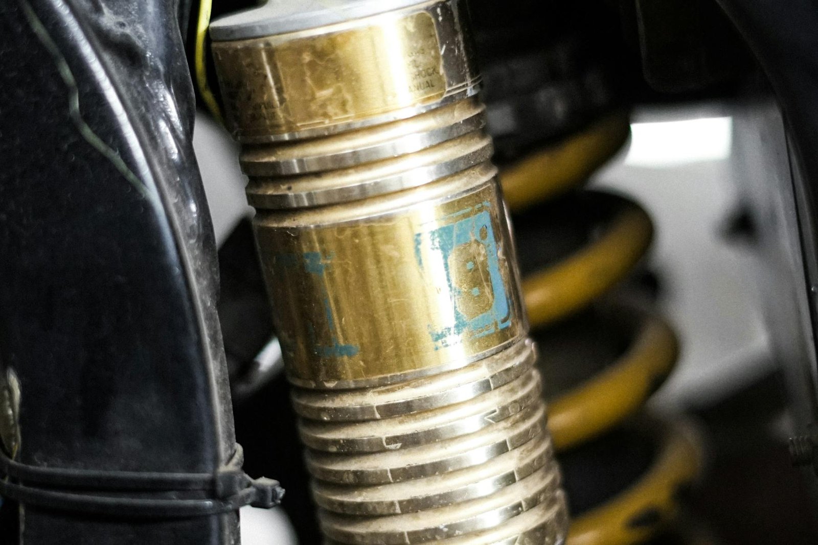 Shock Absorbers car parts category at Maxtaco Autoparts